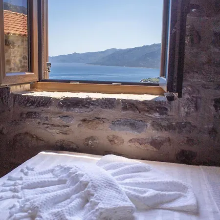 Rosso Antico Tower Πανσιόν 3*